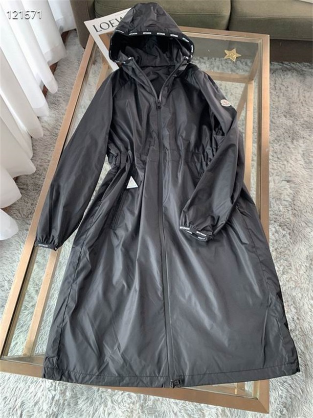 Moncler Jacket-013